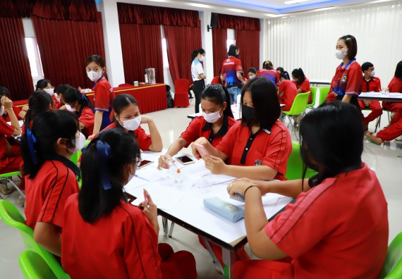 ภาพกิจกรรม   คณะวิทยาศาสตร์และเทคโนโลยี จัดกิจกรรมค่ายวิทยาศาสตร์สัญจร ปีการศึกษา 2565 ให้กับนักเรียนระดับชั้นมัธยมศึกษาตอนปลาย โรงเรียนพรานกระต่ายพิทยาคม