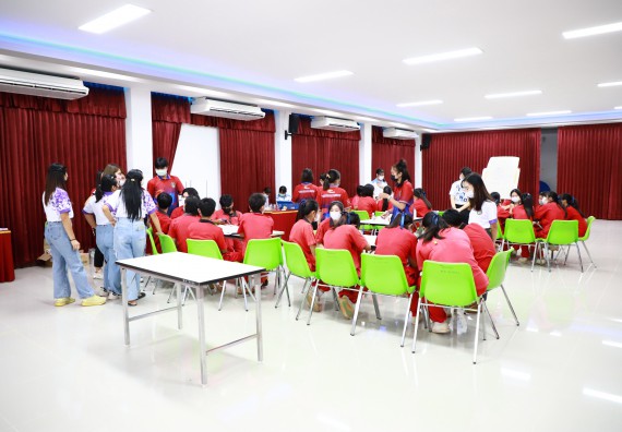 ภาพกิจกรรม   คณะวิทยาศาสตร์และเทคโนโลยี จัดกิจกรรมค่ายวิทยาศาสตร์สัญจร ปีการศึกษา 2565 ให้กับนักเรียนระดับชั้นมัธยมศึกษาตอนปลาย โรงเรียนพรานกระต่ายพิทยาคม