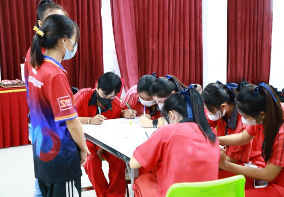 ภาพกิจกรรม   คณะวิทยาศาสตร์และเทคโนโลยี จัดกิจกรรมค่ายวิทยาศาสตร์สัญจร ปีการศึกษา 2565 ให้กับนักเรียนระดับชั้นมัธยมศึกษาตอนปลาย โรงเรียนพรานกระต่ายพิทยาคม