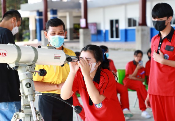 ภาพกิจกรรม   คณะวิทยาศาสตร์และเทคโนโลยี จัดกิจกรรมค่ายวิทยาศาสตร์สัญจร ปีการศึกษา 2565 ให้กับนักเรียนระดับชั้นมัธยมศึกษาตอนปลาย โรงเรียนพรานกระต่ายพิทยาคม