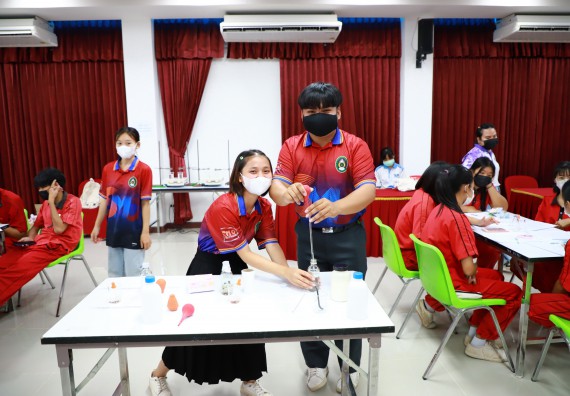 ภาพกิจกรรม   คณะวิทยาศาสตร์และเทคโนโลยี จัดกิจกรรมค่ายวิทยาศาสตร์สัญจร ปีการศึกษา 2565 ให้กับนักเรียนระดับชั้นมัธยมศึกษาตอนปลาย โรงเรียนพรานกระต่ายพิทยาคม