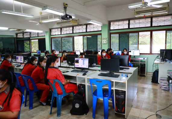 ภาพกิจกรรม   คณะวิทยาศาสตร์และเทคโนโลยี จัดกิจกรรมค่ายวิทยาศาสตร์สัญจร ปีการศึกษา 2565 ให้กับนักเรียนระดับชั้นมัธยมศึกษาตอนปลาย โรงเรียนพรานกระต่ายพิทยาคม