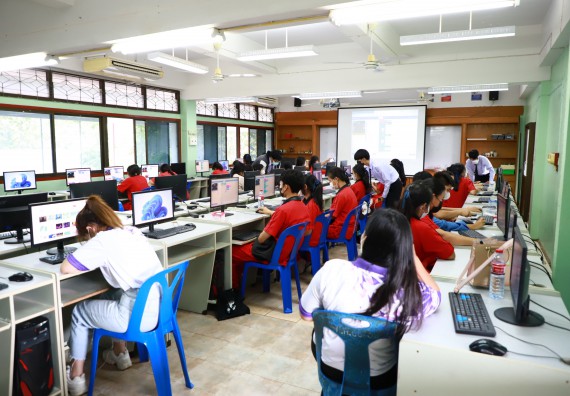 ภาพกิจกรรม   คณะวิทยาศาสตร์และเทคโนโลยี จัดกิจกรรมค่ายวิทยาศาสตร์สัญจร ปีการศึกษา 2565 ให้กับนักเรียนระดับชั้นมัธยมศึกษาตอนปลาย โรงเรียนพรานกระต่ายพิทยาคม