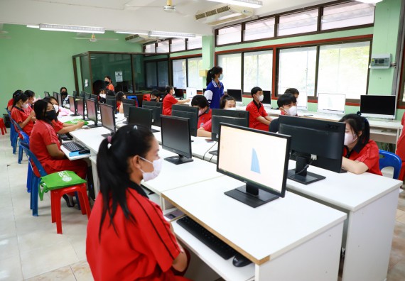 ภาพกิจกรรม   คณะวิทยาศาสตร์และเทคโนโลยี จัดกิจกรรมค่ายวิทยาศาสตร์สัญจร ปีการศึกษา 2565 ให้กับนักเรียนระดับชั้นมัธยมศึกษาตอนปลาย โรงเรียนพรานกระต่ายพิทยาคม