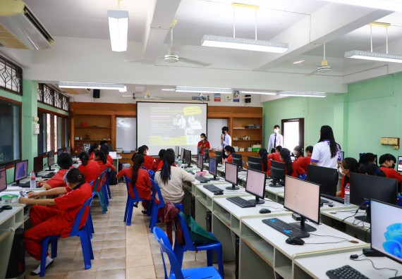 ภาพกิจกรรม   คณะวิทยาศาสตร์และเทคโนโลยี จัดกิจกรรมค่ายวิทยาศาสตร์สัญจร ปีการศึกษา 2565 ให้กับนักเรียนระดับชั้นมัธยมศึกษาตอนปลาย โรงเรียนพรานกระต่ายพิทยาคม