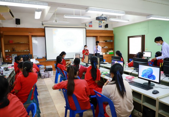 ภาพกิจกรรม   คณะวิทยาศาสตร์และเทคโนโลยี จัดกิจกรรมค่ายวิทยาศาสตร์สัญจร ปีการศึกษา 2565 ให้กับนักเรียนระดับชั้นมัธยมศึกษาตอนปลาย โรงเรียนพรานกระต่ายพิทยาคม