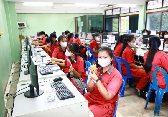 ภาพกิจกรรม   คณะวิทยาศาสตร์และเทคโนโลยี จัดกิจกรรมค่ายวิทยาศาสตร์สัญจร ปีการศึกษา 2565 ให้กับนักเรียนระดับชั้นมัธยมศึกษาตอนปลาย โรงเรียนพรานกระต่ายพิทยาคม