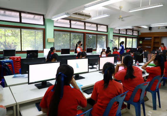 ภาพกิจกรรม   คณะวิทยาศาสตร์และเทคโนโลยี จัดกิจกรรมค่ายวิทยาศาสตร์สัญจร ปีการศึกษา 2565 ให้กับนักเรียนระดับชั้นมัธยมศึกษาตอนปลาย โรงเรียนพรานกระต่ายพิทยาคม