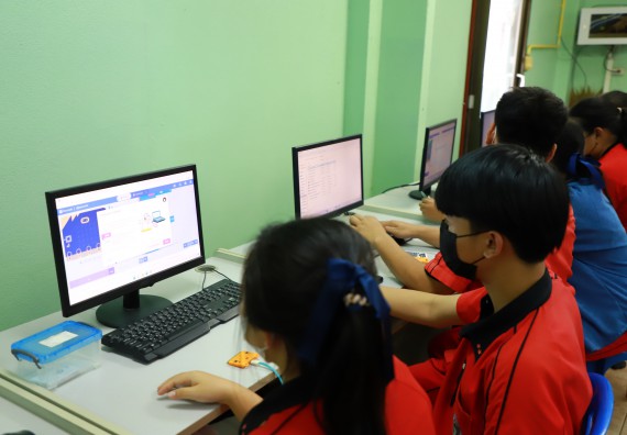 ภาพกิจกรรม   คณะวิทยาศาสตร์และเทคโนโลยี จัดกิจกรรมค่ายวิทยาศาสตร์สัญจร ปีการศึกษา 2565 ให้กับนักเรียนระดับชั้นมัธยมศึกษาตอนปลาย โรงเรียนพรานกระต่ายพิทยาคม