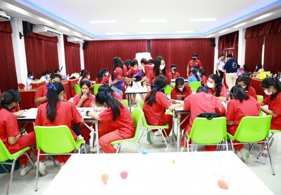 ภาพกิจกรรม   คณะวิทยาศาสตร์และเทคโนโลยี จัดกิจกรรมค่ายวิทยาศาสตร์สัญจร ปีการศึกษา 2565 ให้กับนักเรียนระดับชั้นมัธยมศึกษาตอนปลาย โรงเรียนพรานกระต่ายพิทยาคม