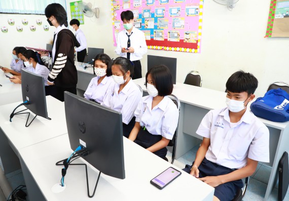 คณะวิทยาศาสตร์และเทคโนโลยี จัดกิจกรรมค่ายวิทยาศาสตร์สัญจร ปีการศึกษา 2565  โรงเรียนมัธยมพัชรกิติยาภา 2 กำแพงเพชร