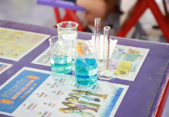 คณะวิทยาศาสตร์และเทคโนโลยี จัดกิจกรรมค่ายวิทยาศาสตร์สัญจร ปีการศึกษา 2565  โรงเรียนมัธยมพัชรกิติยาภา 2 กำแพงเพชร