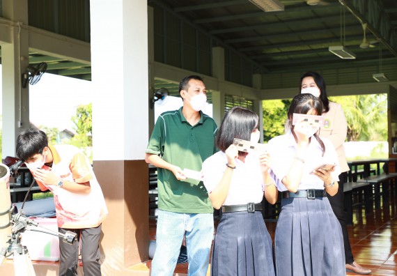 คณะวิทยาศาสตร์และเทคโนโลยี จัดกิจกรรมค่ายวิทยาศาสตร์สัญจร ปีการศึกษา 2565  โรงเรียนมัธยมพัชรกิติยาภา 2 กำแพงเพชร