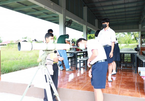 คณะวิทยาศาสตร์และเทคโนโลยี จัดกิจกรรมค่ายวิทยาศาสตร์สัญจร ปีการศึกษา 2565  โรงเรียนมัธยมพัชรกิติยาภา 2 กำแพงเพชร