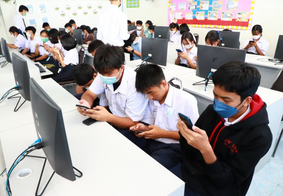 คณะวิทยาศาสตร์และเทคโนโลยี จัดกิจกรรมค่ายวิทยาศาสตร์สัญจร ปีการศึกษา 2565  โรงเรียนมัธยมพัชรกิติยาภา 2 กำแพงเพชร