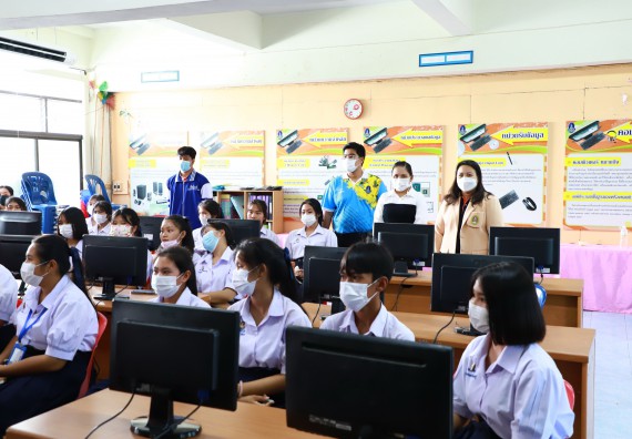 คณะวิทยาศาสตร์และเทคโนโลยี จัดกิจกรรมค่ายวิทยาศาสตร์สัญจร ปีการศึกษา 2565  โรงเรียนมัธยมพัชรกิติยาภา 2 กำแพงเพชร