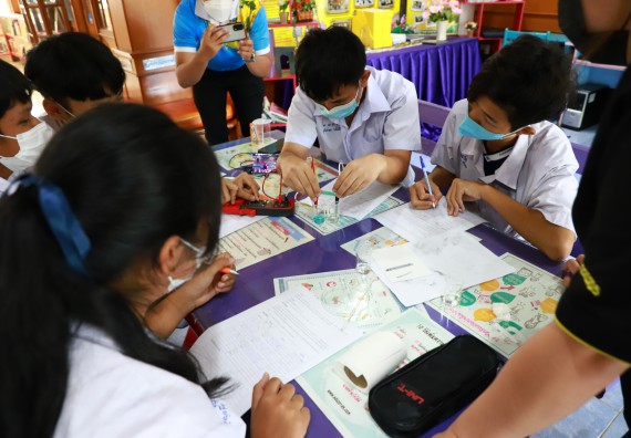 คณะวิทยาศาสตร์และเทคโนโลยี จัดกิจกรรมค่ายวิทยาศาสตร์สัญจร ปีการศึกษา 2565  โรงเรียนมัธยมพัชรกิติยาภา 2 กำแพงเพชร