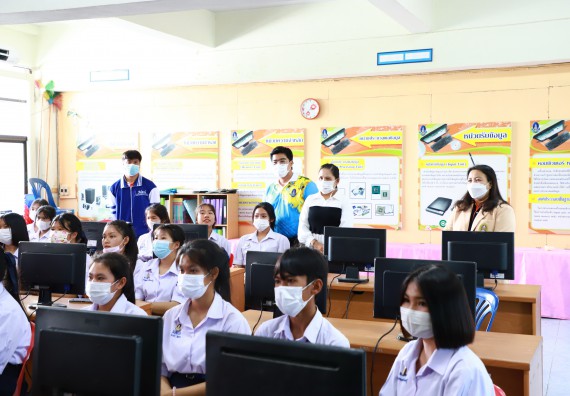 คณะวิทยาศาสตร์และเทคโนโลยี จัดกิจกรรมค่ายวิทยาศาสตร์สัญจร ปีการศึกษา 2565  โรงเรียนมัธยมพัชรกิติยาภา 2 กำแพงเพชร