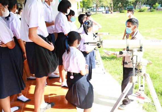 คณะวิทยาศาสตร์และเทคโนโลยี จัดกิจกรรมค่ายวิทยาศาสตร์สัญจร ปีการศึกษา 2565  โรงเรียนมัธยมพัชรกิติยาภา 2 กำแพงเพชร