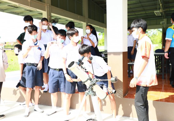 คณะวิทยาศาสตร์และเทคโนโลยี จัดกิจกรรมค่ายวิทยาศาสตร์สัญจร ปีการศึกษา 2565  โรงเรียนมัธยมพัชรกิติยาภา 2 กำแพงเพชร