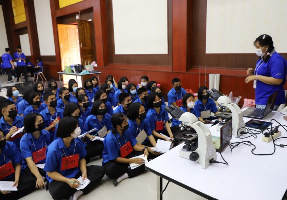 ภาพกิจกรรม  คณะวิทยาศาสตร์และเทคโนโลยี จัดกิจกรรมค่ายวิทยาศาสตร์เทคโนโลยีและดาราศาสตร์  โรงเรียนราชประชานุเคราะห์ 55