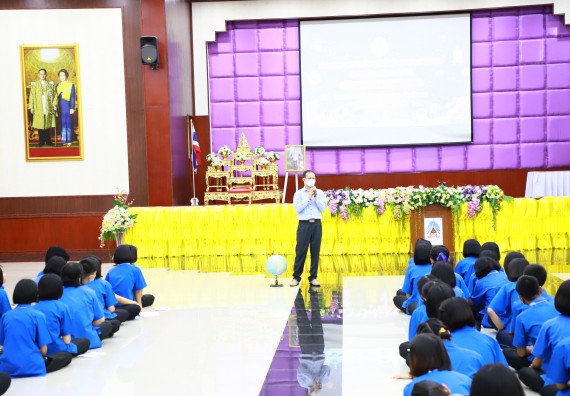 ภาพกิจกรรม  คณะวิทยาศาสตร์และเทคโนโลยี จัดกิจกรรมค่ายวิทยาศาสตร์เทคโนโลยีและดาราศาสตร์  โรงเรียนราชประชานุเคราะห์ 55