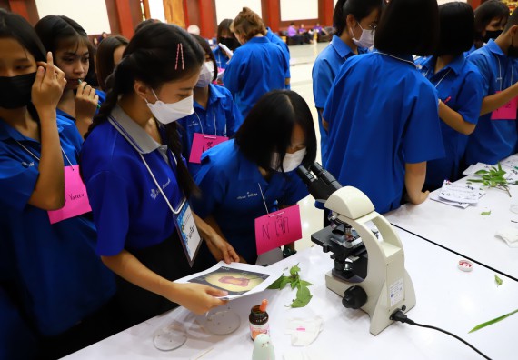 ภาพกิจกรรม  คณะวิทยาศาสตร์และเทคโนโลยี จัดกิจกรรมค่ายวิทยาศาสตร์เทคโนโลยีและดาราศาสตร์  โรงเรียนราชประชานุเคราะห์ 55