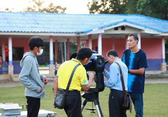ภาพกิจกรรม  คณะวิทยาศาสตร์และเทคโนโลยี จัดกิจกรรมค่ายวิทยาศาสตร์เทคโนโลยีและดาราศาสตร์  โรงเรียนราชประชานุเคราะห์ 55