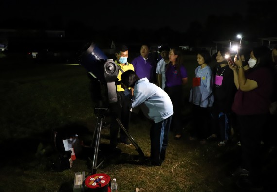 ภาพกิจกรรม  คณะวิทยาศาสตร์และเทคโนโลยี จัดกิจกรรมค่ายวิทยาศาสตร์เทคโนโลยีและดาราศาสตร์  โรงเรียนราชประชานุเคราะห์ 55