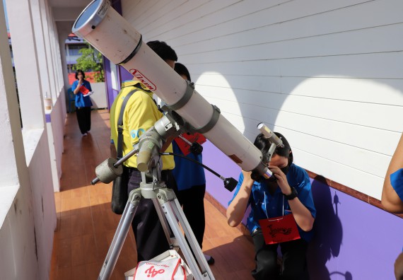 ภาพกิจกรรม  คณะวิทยาศาสตร์และเทคโนโลยี จัดกิจกรรมค่ายวิทยาศาสตร์เทคโนโลยีและดาราศาสตร์  โรงเรียนราชประชานุเคราะห์ 55