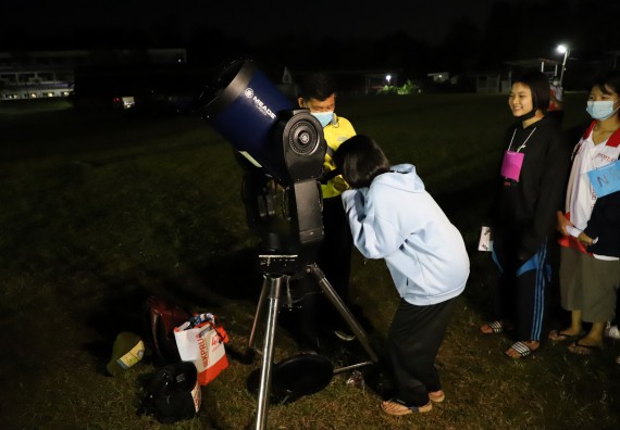 ภาพกิจกรรม  คณะวิทยาศาสตร์และเทคโนโลยี จัดกิจกรรมค่ายวิทยาศาสตร์เทคโนโลยีและดาราศาสตร์  โรงเรียนราชประชานุเคราะห์ 55