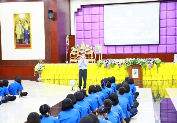 ภาพกิจกรรม  คณะวิทยาศาสตร์และเทคโนโลยี จัดกิจกรรมค่ายวิทยาศาสตร์เทคโนโลยีและดาราศาสตร์  โรงเรียนราชประชานุเคราะห์ 55