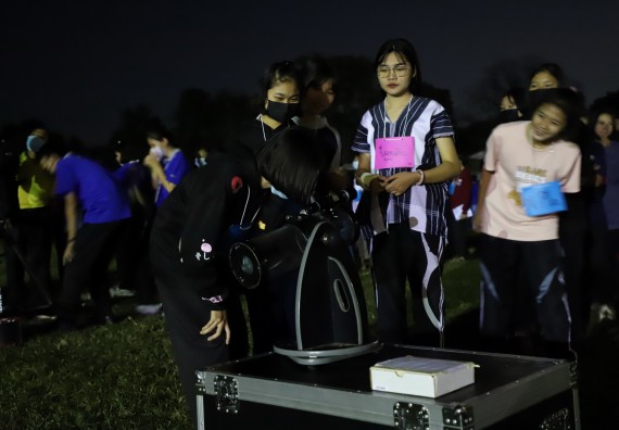 ภาพกิจกรรม  คณะวิทยาศาสตร์และเทคโนโลยี จัดกิจกรรมค่ายวิทยาศาสตร์เทคโนโลยีและดาราศาสตร์  โรงเรียนราชประชานุเคราะห์ 55