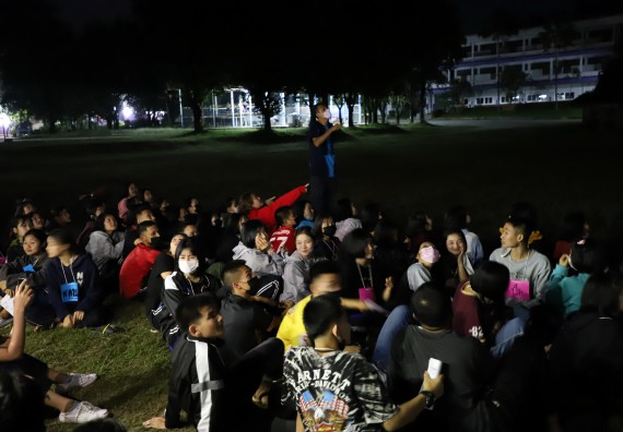 ภาพกิจกรรม  คณะวิทยาศาสตร์และเทคโนโลยี จัดกิจกรรมค่ายวิทยาศาสตร์เทคโนโลยีและดาราศาสตร์  โรงเรียนราชประชานุเคราะห์ 55