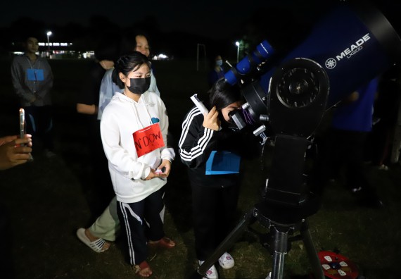 ภาพกิจกรรม  คณะวิทยาศาสตร์และเทคโนโลยี จัดกิจกรรมค่ายวิทยาศาสตร์เทคโนโลยีและดาราศาสตร์  โรงเรียนราชประชานุเคราะห์ 55