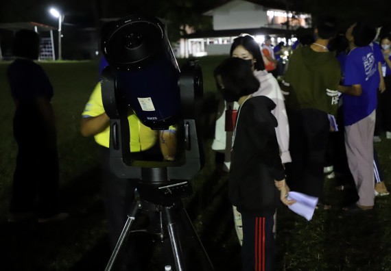 ภาพกิจกรรม  คณะวิทยาศาสตร์และเทคโนโลยี จัดกิจกรรมค่ายวิทยาศาสตร์เทคโนโลยีและดาราศาสตร์  โรงเรียนราชประชานุเคราะห์ 55