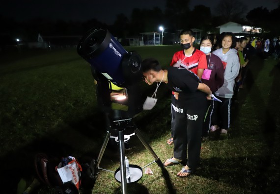 ภาพกิจกรรม  คณะวิทยาศาสตร์และเทคโนโลยี จัดกิจกรรมค่ายวิทยาศาสตร์เทคโนโลยีและดาราศาสตร์  โรงเรียนราชประชานุเคราะห์ 55