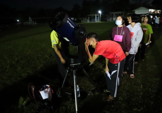ภาพกิจกรรม  คณะวิทยาศาสตร์และเทคโนโลยี จัดกิจกรรมค่ายวิทยาศาสตร์เทคโนโลยีและดาราศาสตร์  โรงเรียนราชประชานุเคราะห์ 55