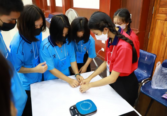 ภาพกิจกรรม  คณะวิทยาศาสตร์และเทคโนโลยี จัดกิจกรรมค่ายวิทยาศาสตร์เทคโนโลยีและดาราศาสตร์  โรงเรียนราชประชานุเคราะห์ 55