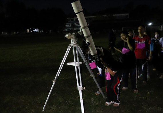 ภาพกิจกรรม  คณะวิทยาศาสตร์และเทคโนโลยี จัดกิจกรรมค่ายวิทยาศาสตร์เทคโนโลยีและดาราศาสตร์  โรงเรียนราชประชานุเคราะห์ 55