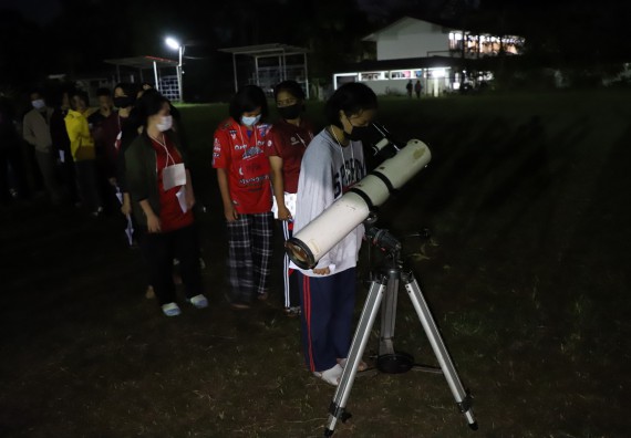 ภาพกิจกรรม  คณะวิทยาศาสตร์และเทคโนโลยี จัดกิจกรรมค่ายวิทยาศาสตร์เทคโนโลยีและดาราศาสตร์  โรงเรียนราชประชานุเคราะห์ 55