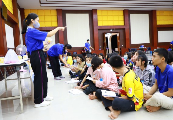 ภาพกิจกรรม  คณะวิทยาศาสตร์และเทคโนโลยี จัดกิจกรรมค่ายวิทยาศาสตร์เทคโนโลยีและดาราศาสตร์  โรงเรียนราชประชานุเคราะห์ 55