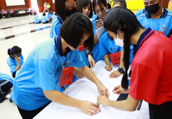 ภาพกิจกรรม  คณะวิทยาศาสตร์และเทคโนโลยี จัดกิจกรรมค่ายวิทยาศาสตร์เทคโนโลยีและดาราศาสตร์  โรงเรียนราชประชานุเคราะห์ 55