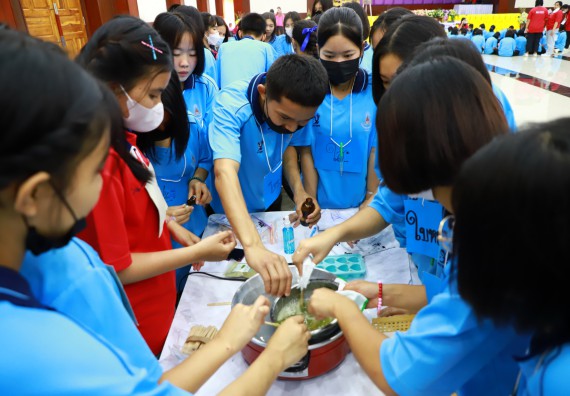 ภาพกิจกรรม  คณะวิทยาศาสตร์และเทคโนโลยี จัดกิจกรรมค่ายวิทยาศาสตร์เทคโนโลยีและดาราศาสตร์  โรงเรียนราชประชานุเคราะห์ 55