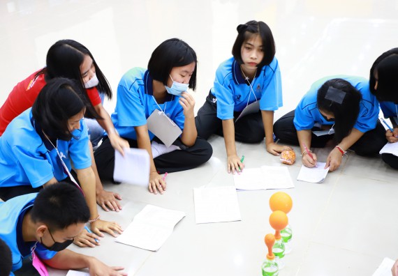 ภาพกิจกรรม  คณะวิทยาศาสตร์และเทคโนโลยี จัดกิจกรรมค่ายวิทยาศาสตร์เทคโนโลยีและดาราศาสตร์  โรงเรียนราชประชานุเคราะห์ 55