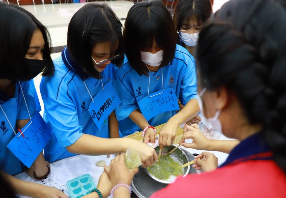 ภาพกิจกรรม  คณะวิทยาศาสตร์และเทคโนโลยี จัดกิจกรรมค่ายวิทยาศาสตร์เทคโนโลยีและดาราศาสตร์  โรงเรียนราชประชานุเคราะห์ 55