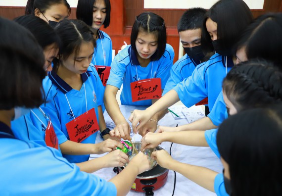 ภาพกิจกรรม  คณะวิทยาศาสตร์และเทคโนโลยี จัดกิจกรรมค่ายวิทยาศาสตร์เทคโนโลยีและดาราศาสตร์  โรงเรียนราชประชานุเคราะห์ 55