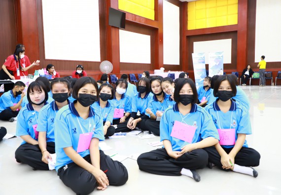 ภาพกิจกรรม  คณะวิทยาศาสตร์และเทคโนโลยี จัดกิจกรรมค่ายวิทยาศาสตร์เทคโนโลยีและดาราศาสตร์  โรงเรียนราชประชานุเคราะห์ 55