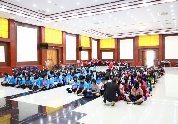 ภาพกิจกรรม  คณะวิทยาศาสตร์และเทคโนโลยี จัดกิจกรรมค่ายวิทยาศาสตร์เทคโนโลยีและดาราศาสตร์  โรงเรียนราชประชานุเคราะห์ 55