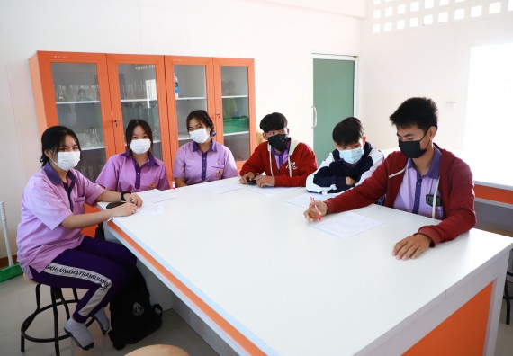 ภาพกิจกรรม  คณะวิทยาศาสตร์และเทคโนโลยี จัดกิจกรรมค่ายวิทยาศาสตร์สัญจร ปีการศึกษา 2565  โรงเรียนคลองขลุงราษฎร์รังสรรค์